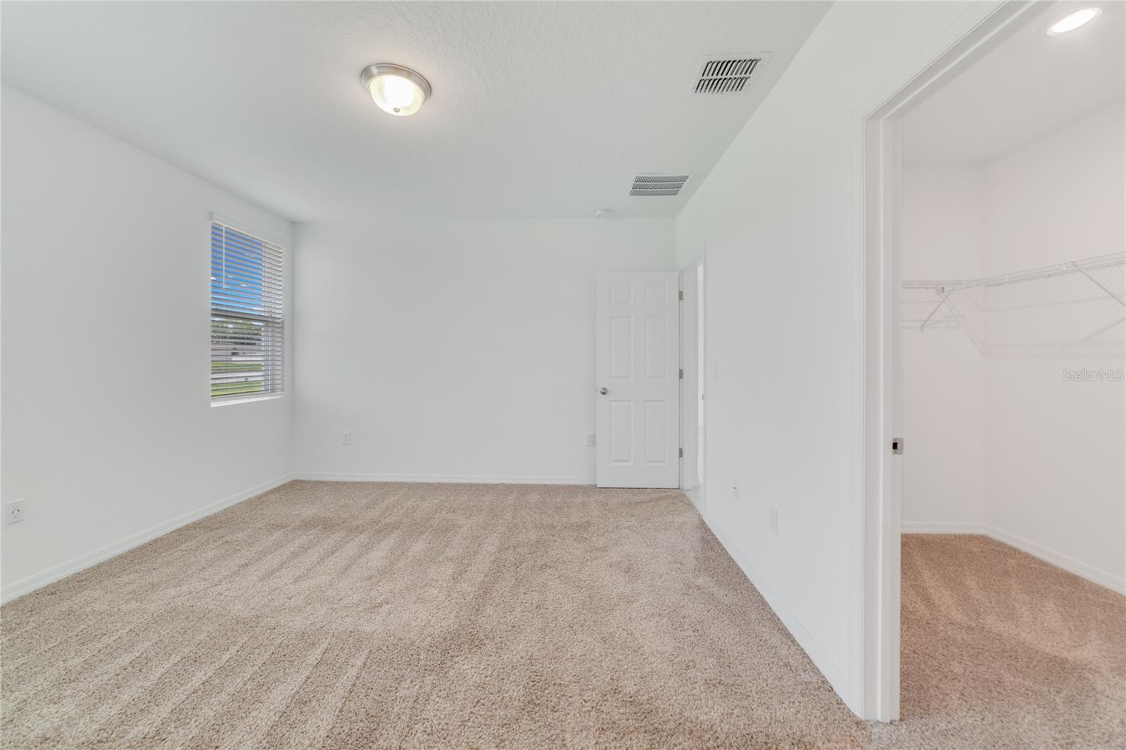 556 VISTA VILLAGES BLVD
