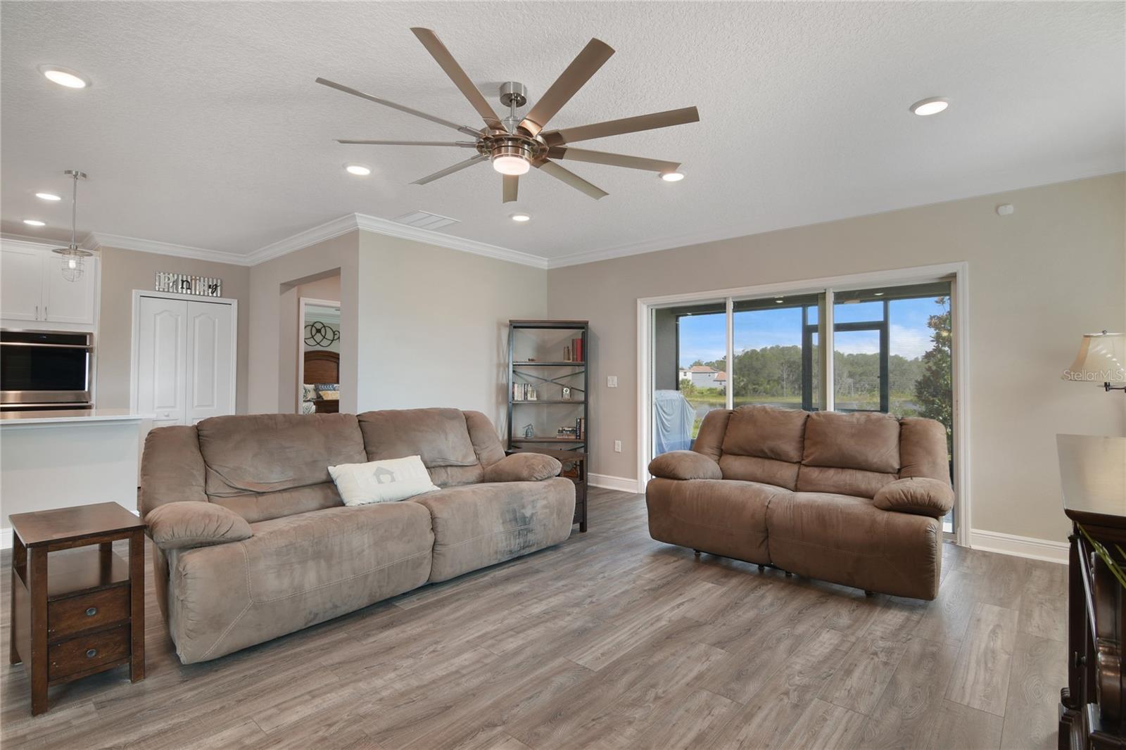 1644 OAK BLOSSOM DR