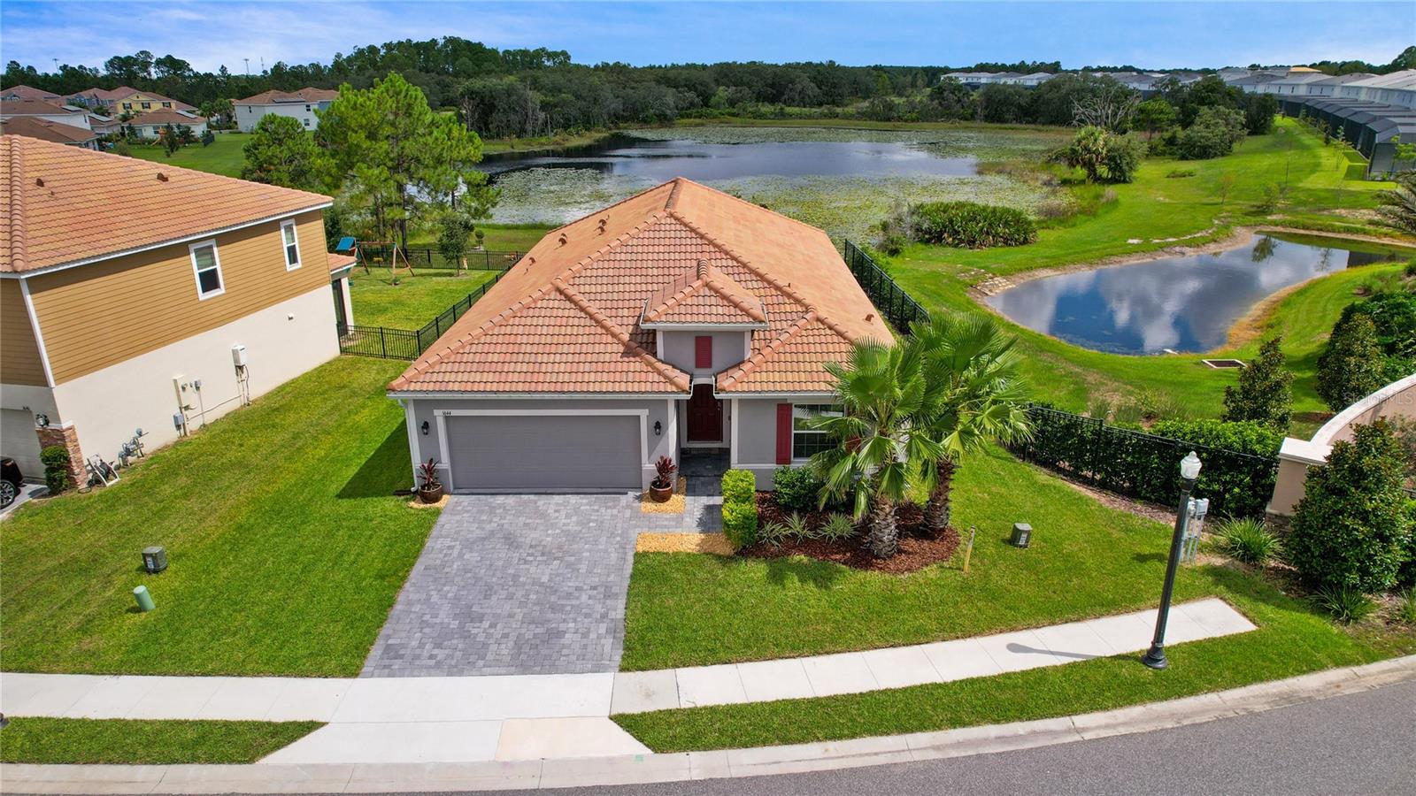 1644 OAK BLOSSOM DR