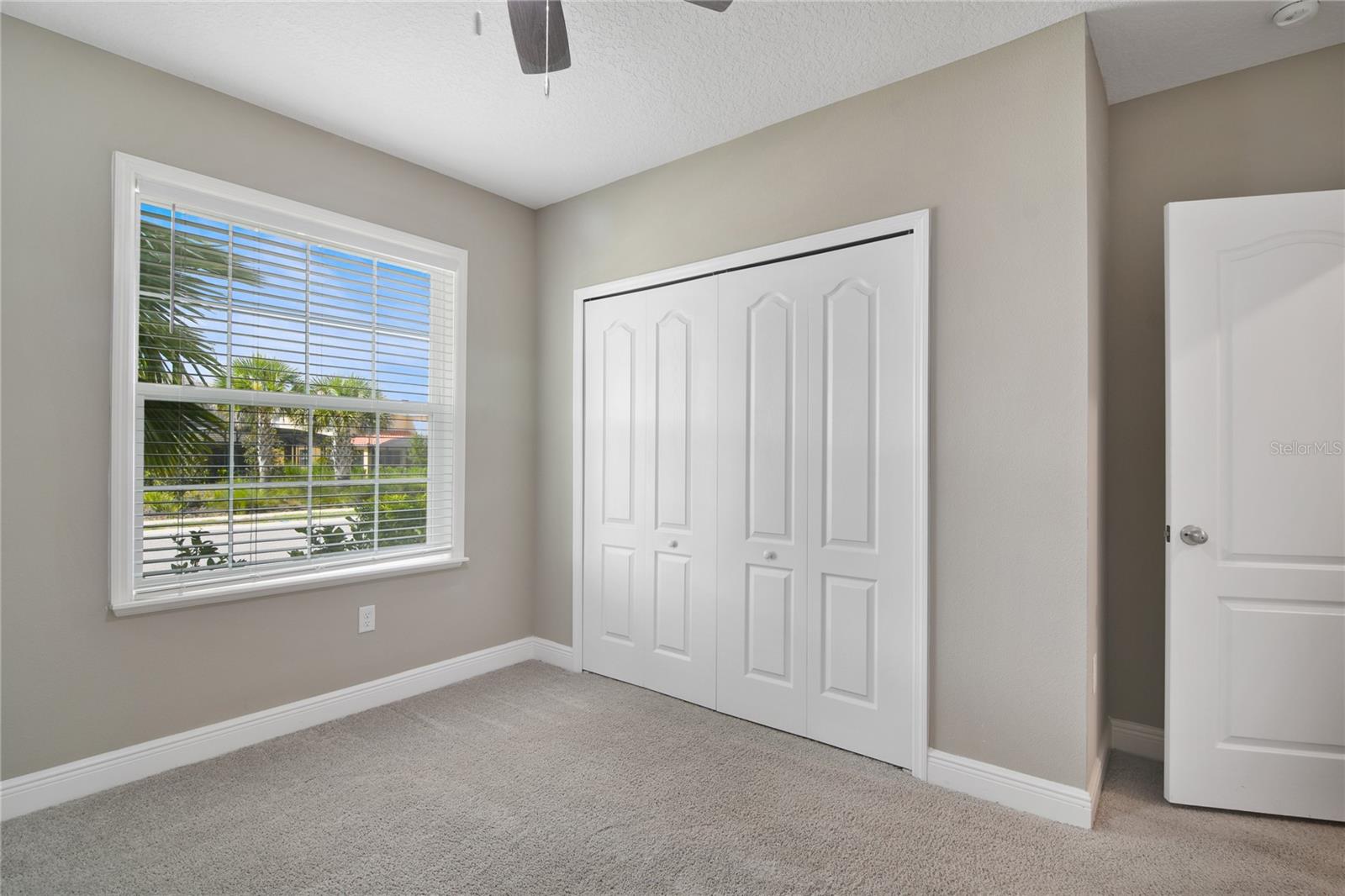 1644 OAK BLOSSOM DR