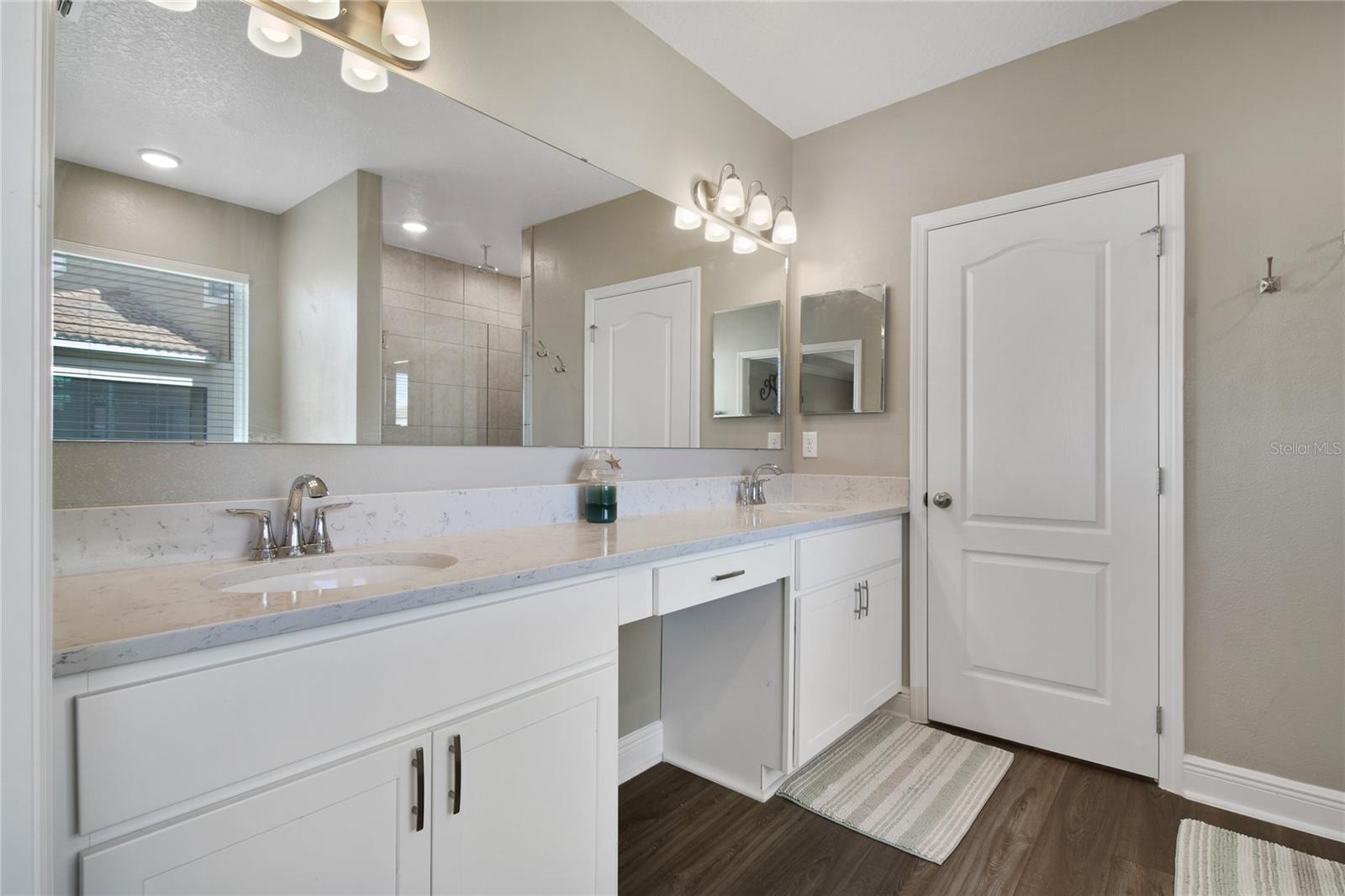 1644 OAK BLOSSOM DR