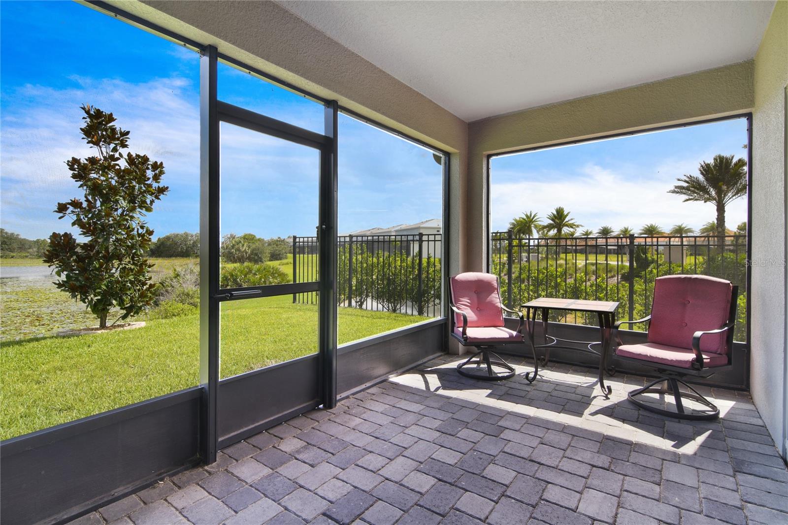 1644 OAK BLOSSOM DR