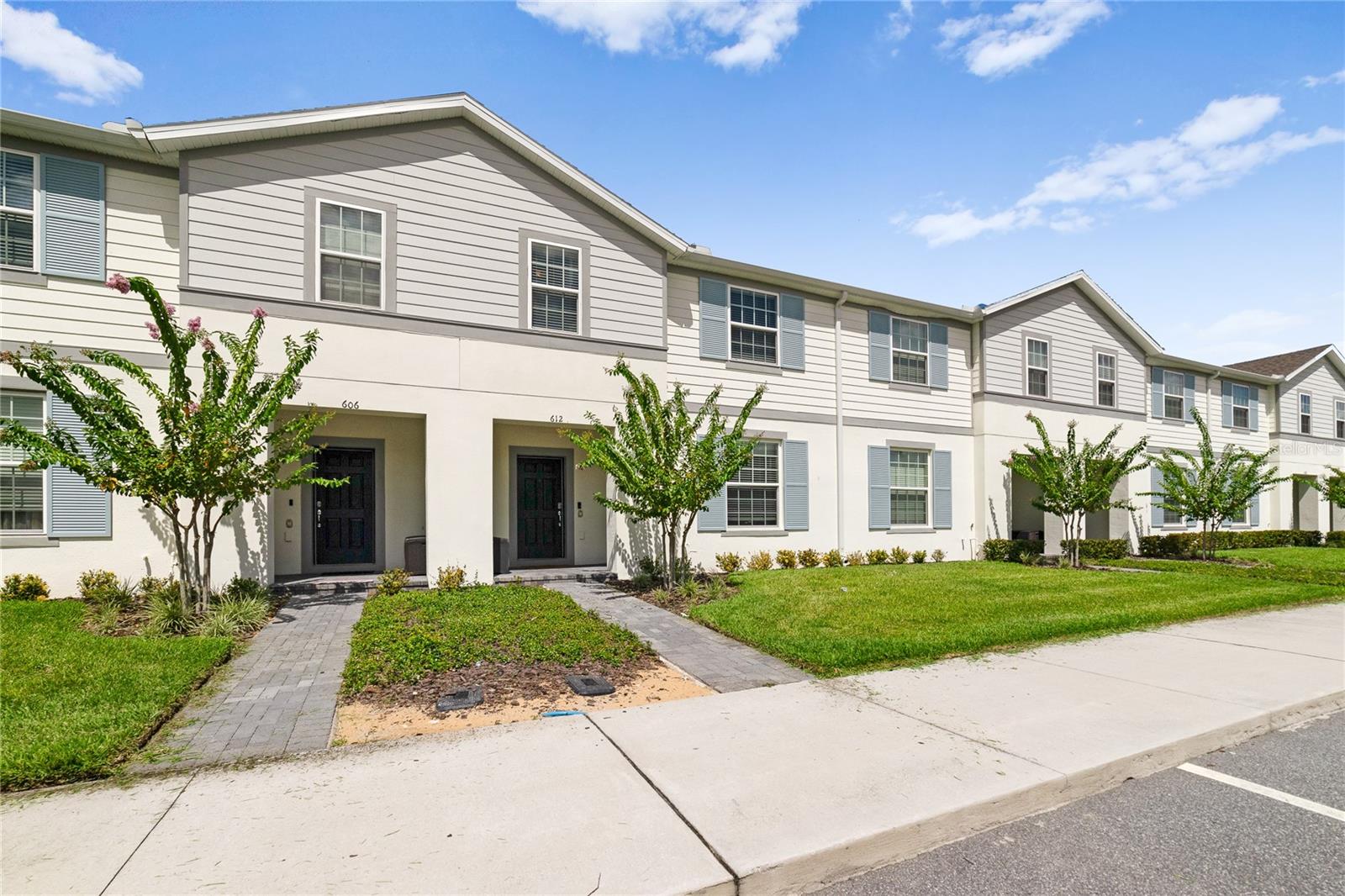 612 JASMINE LN