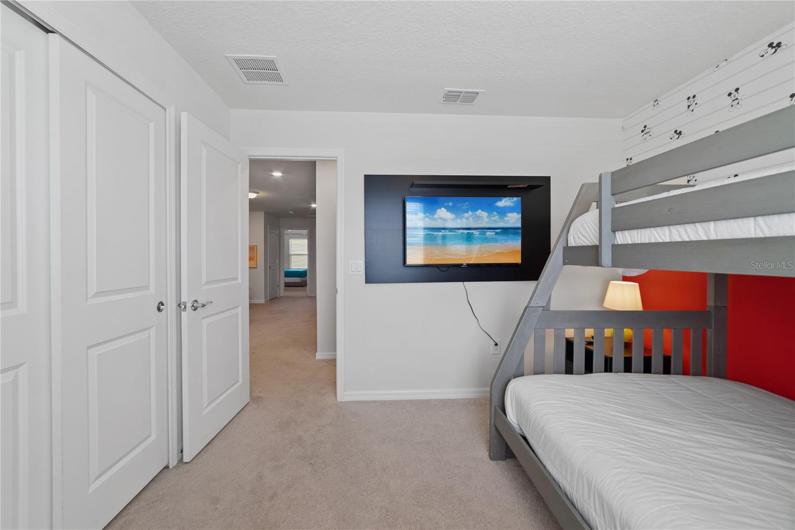 612 JASMINE LN