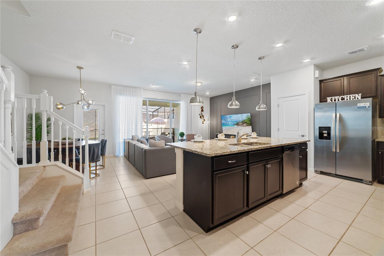 612 JASMINE LN