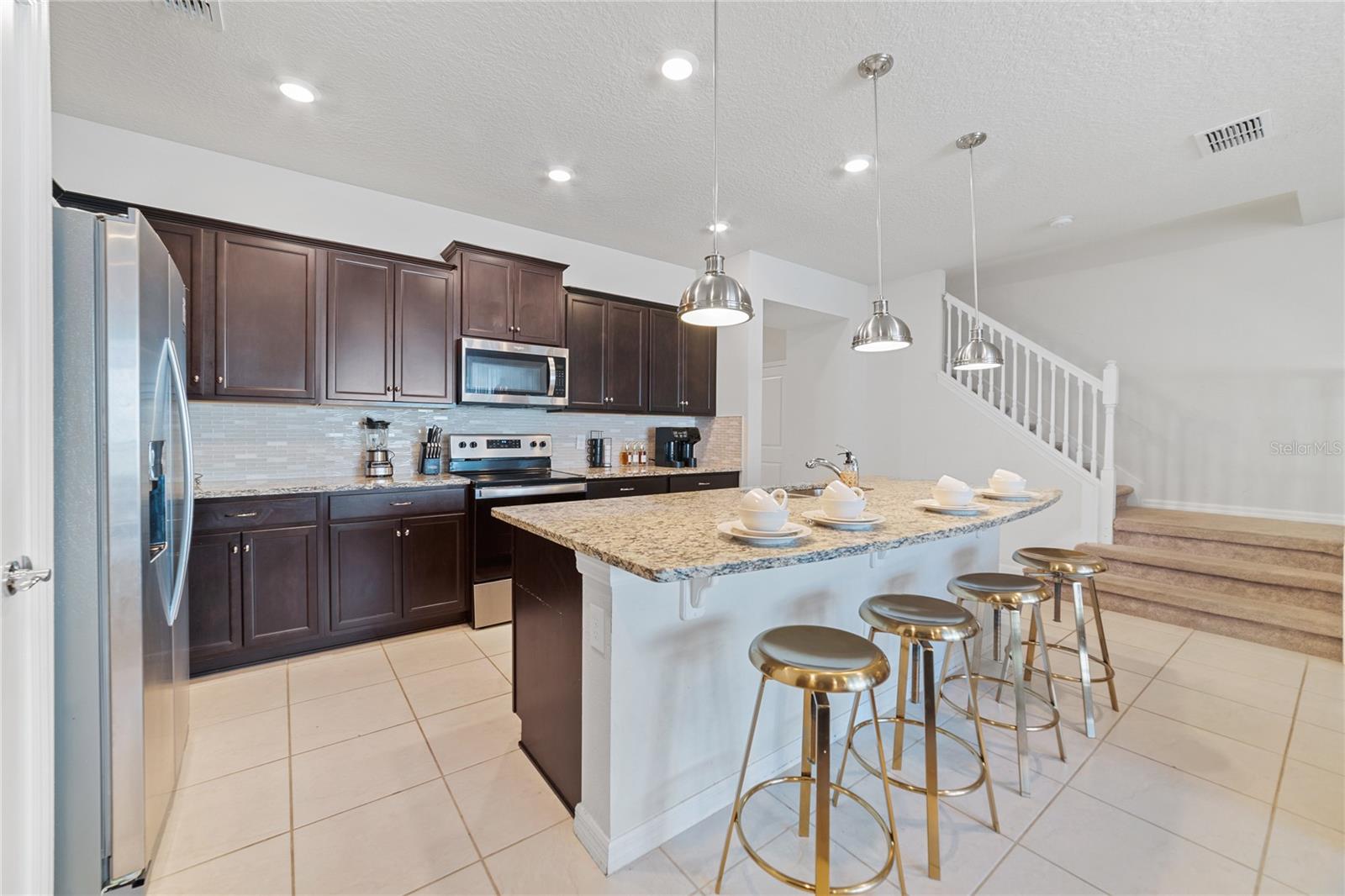 612 JASMINE LN