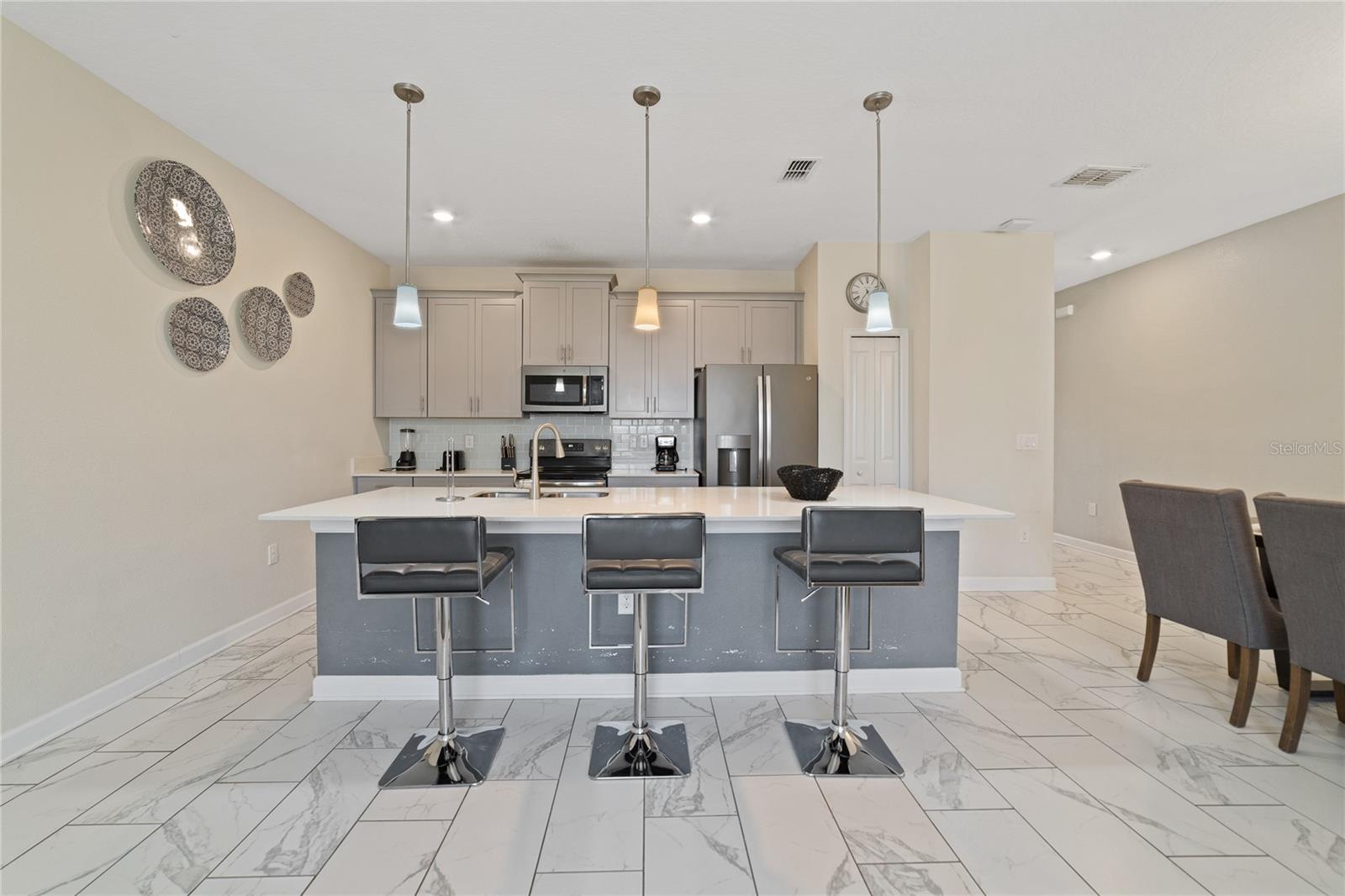 790 PEBBLE BEACH DR