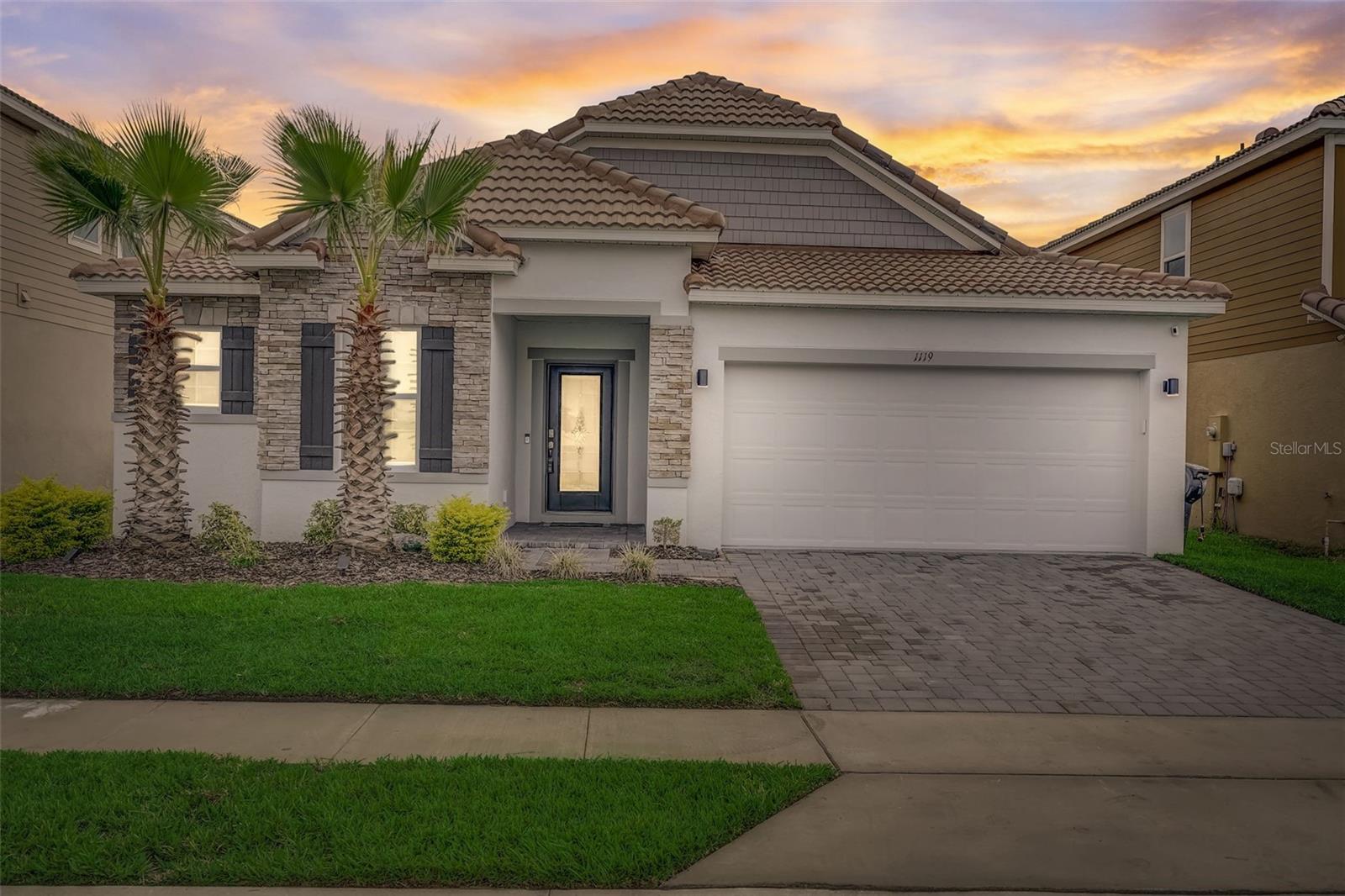 1119 OAK BLUFF DR