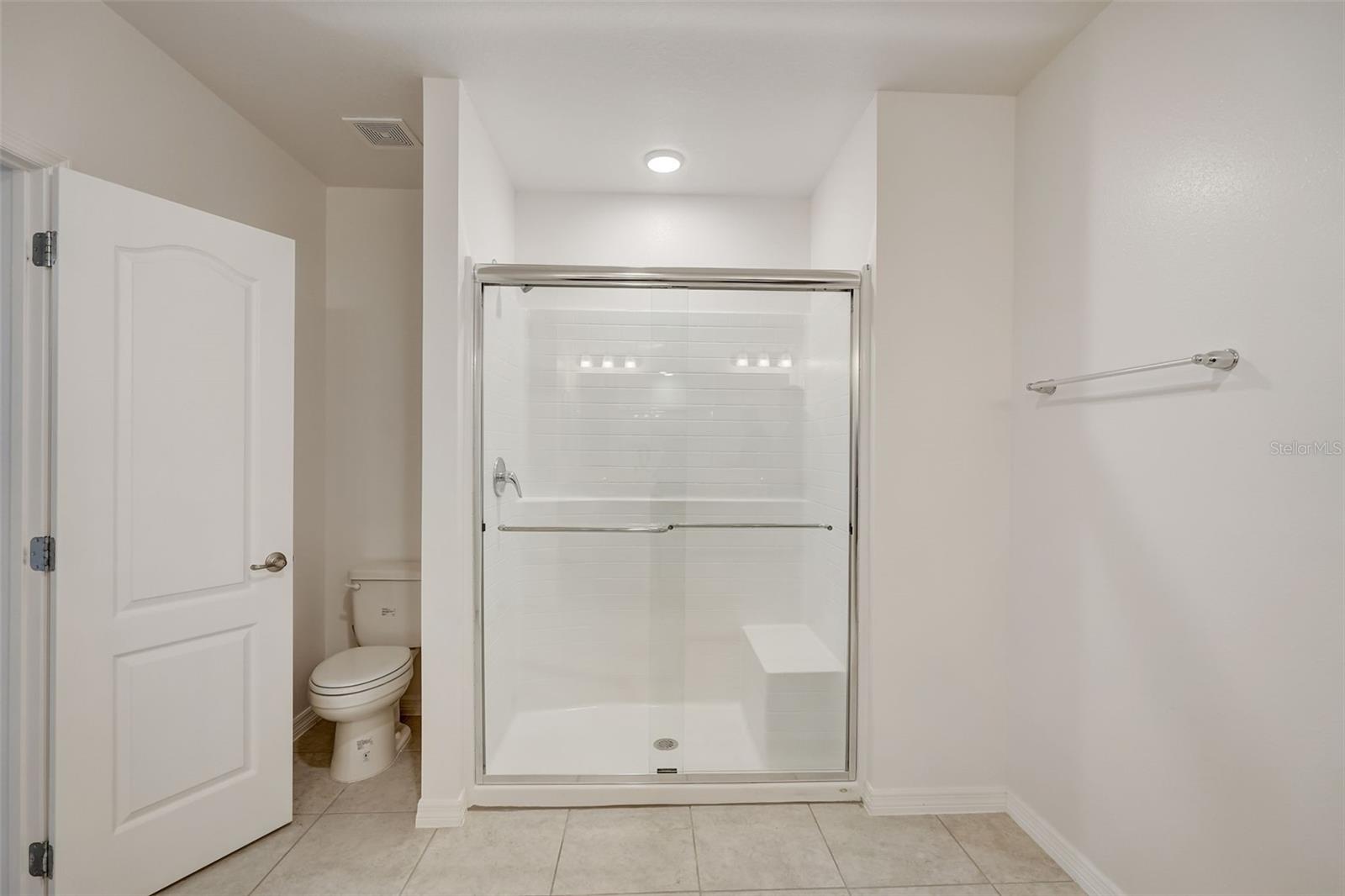 1119 OAK BLUFF DR