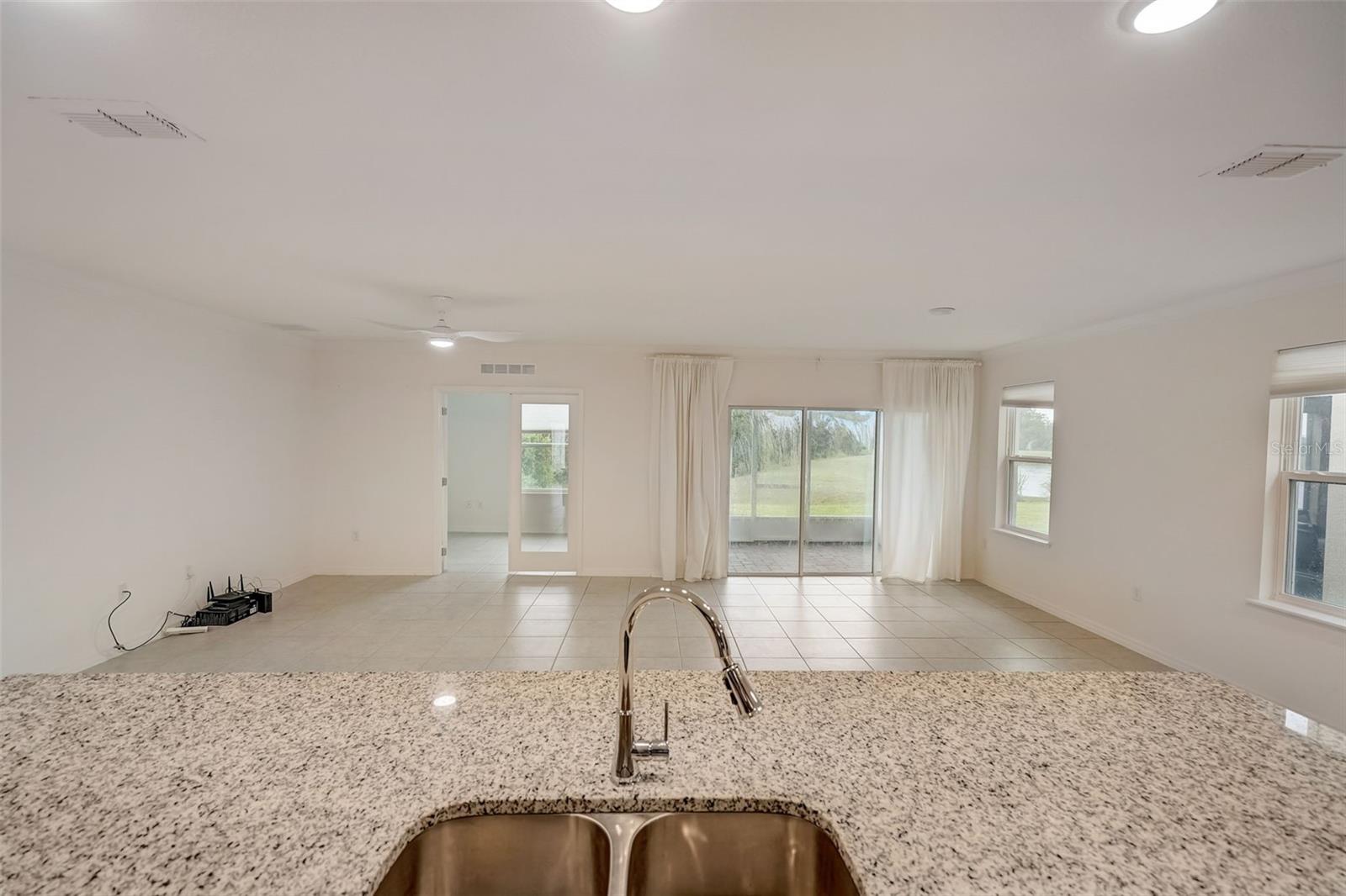 1119 OAK BLUFF DR