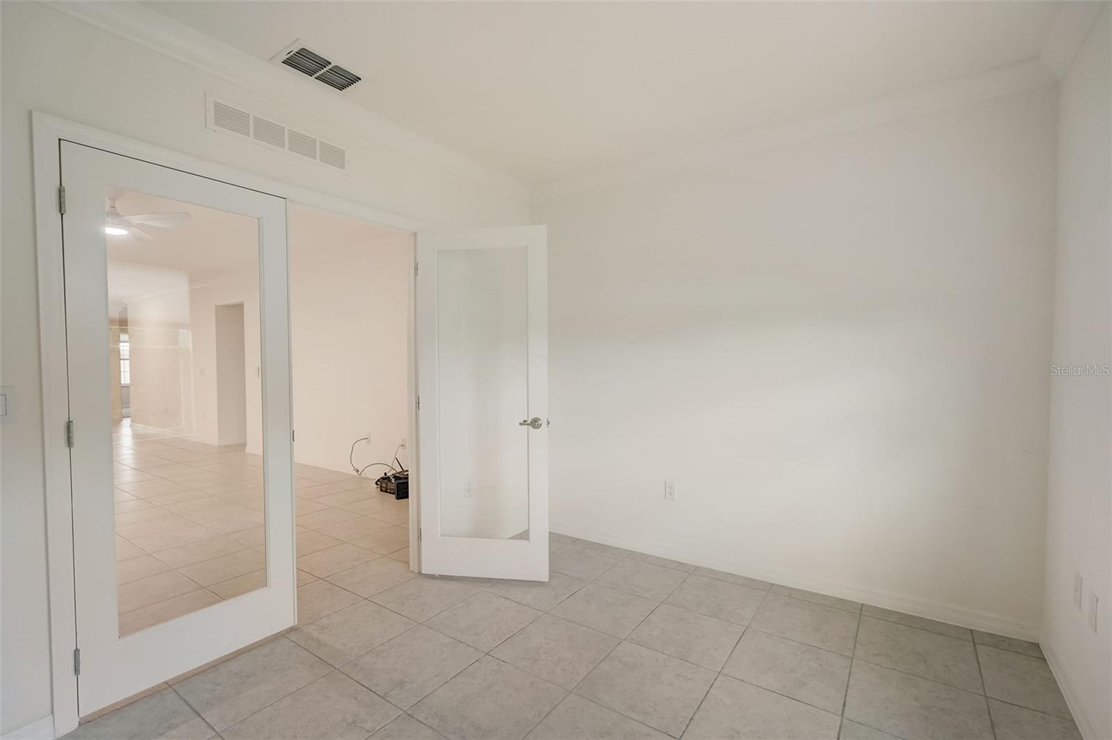 1119 OAK BLUFF DR