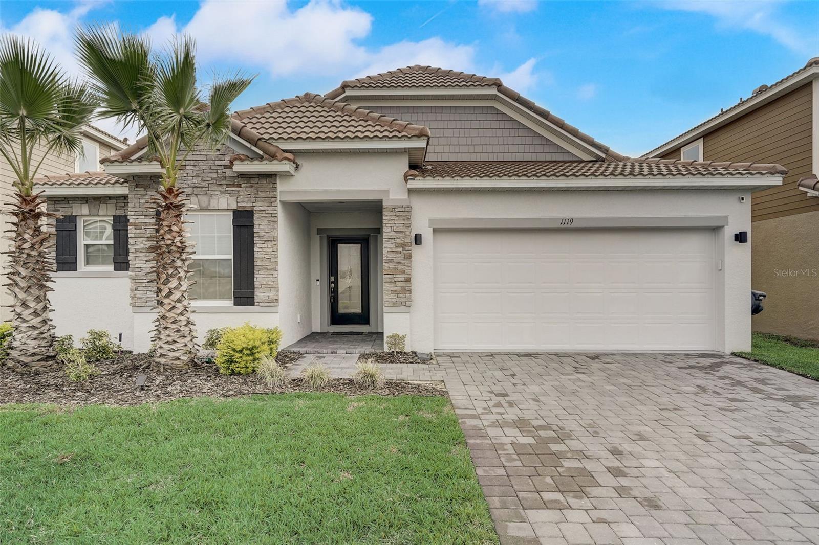 1119 OAK BLUFF DR