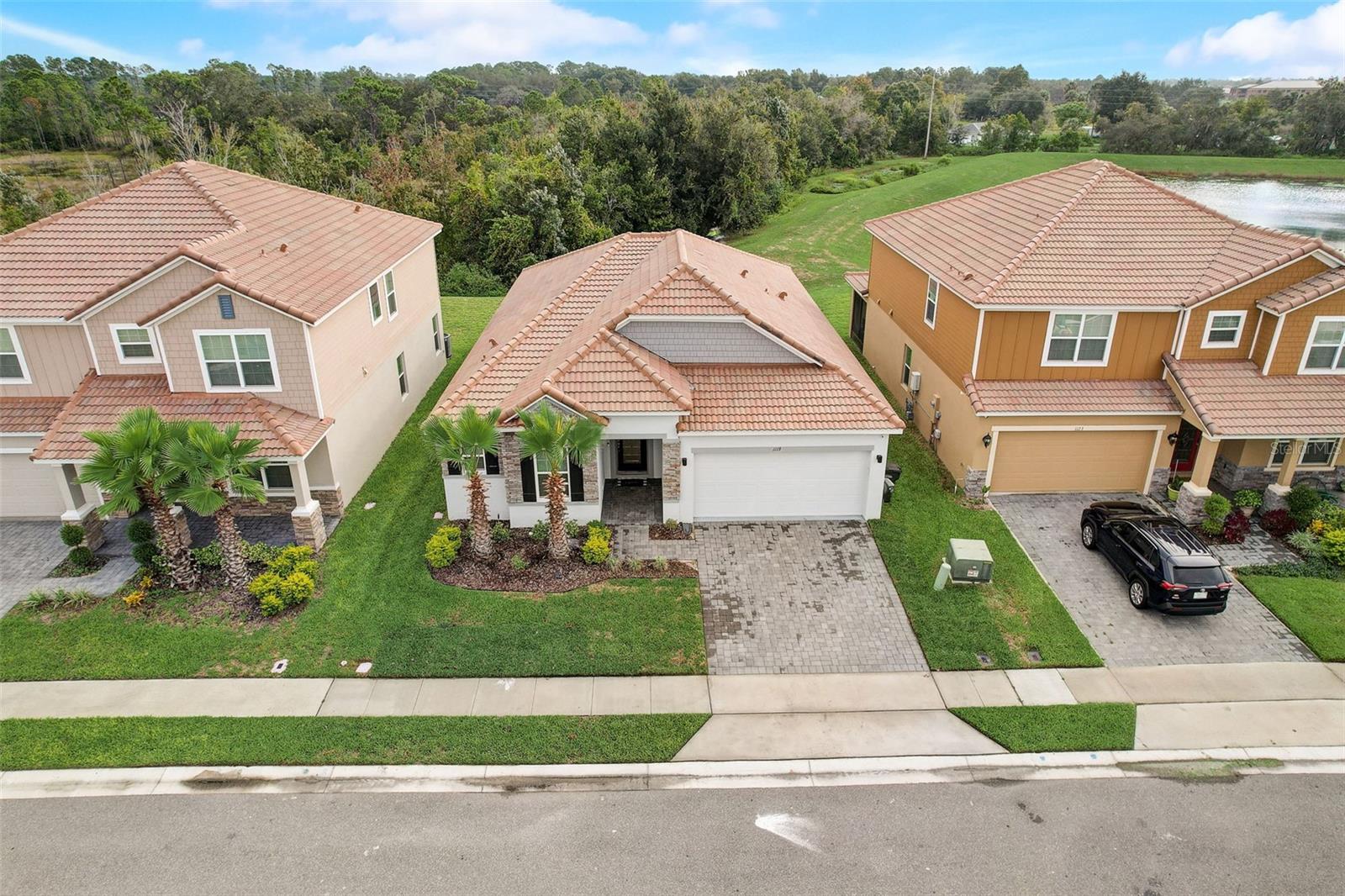 1119 OAK BLUFF DR