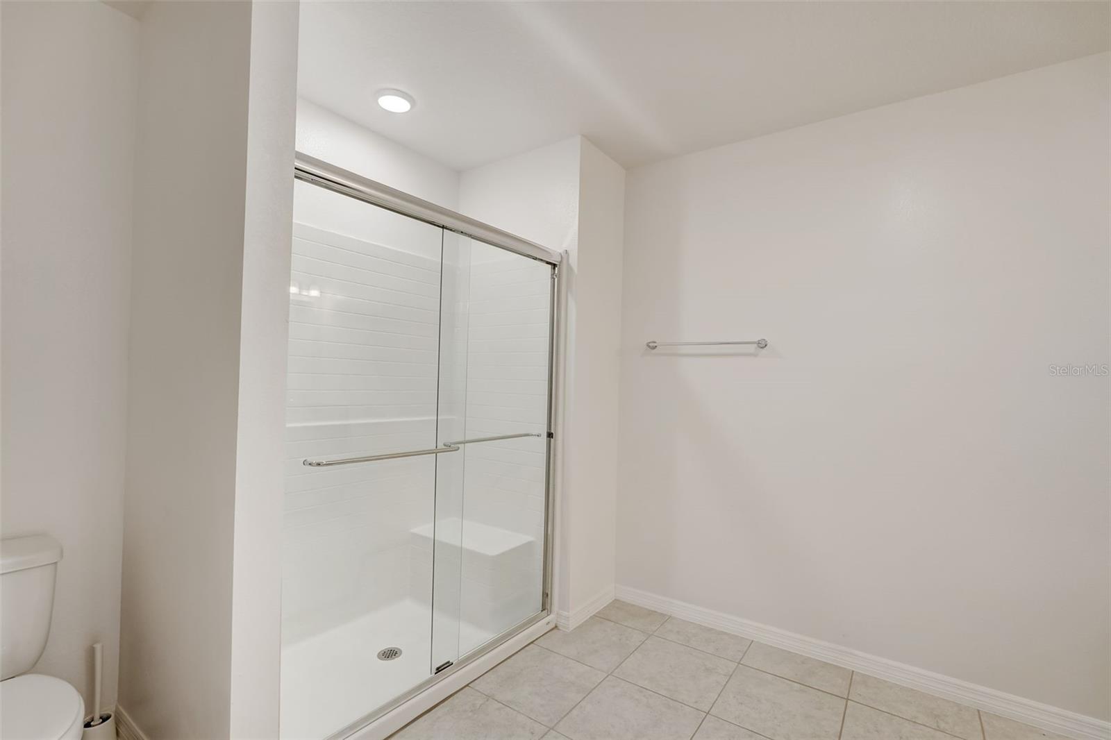 1119 OAK BLUFF DR