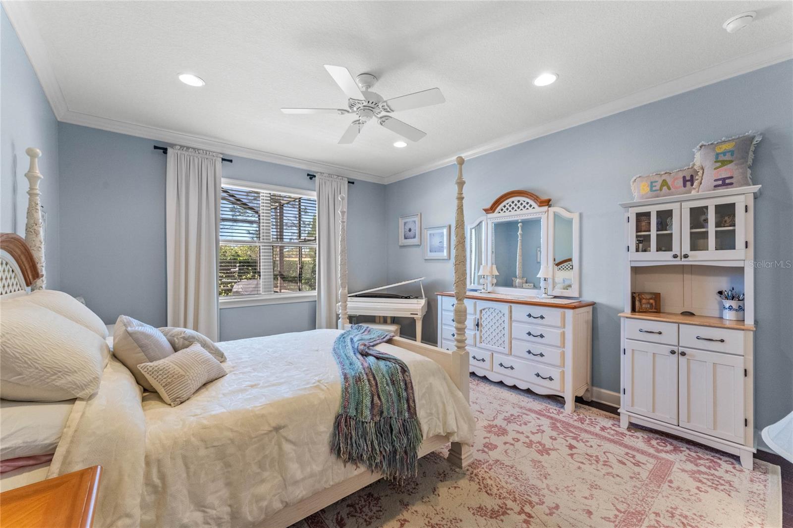317 ALICANTE CT