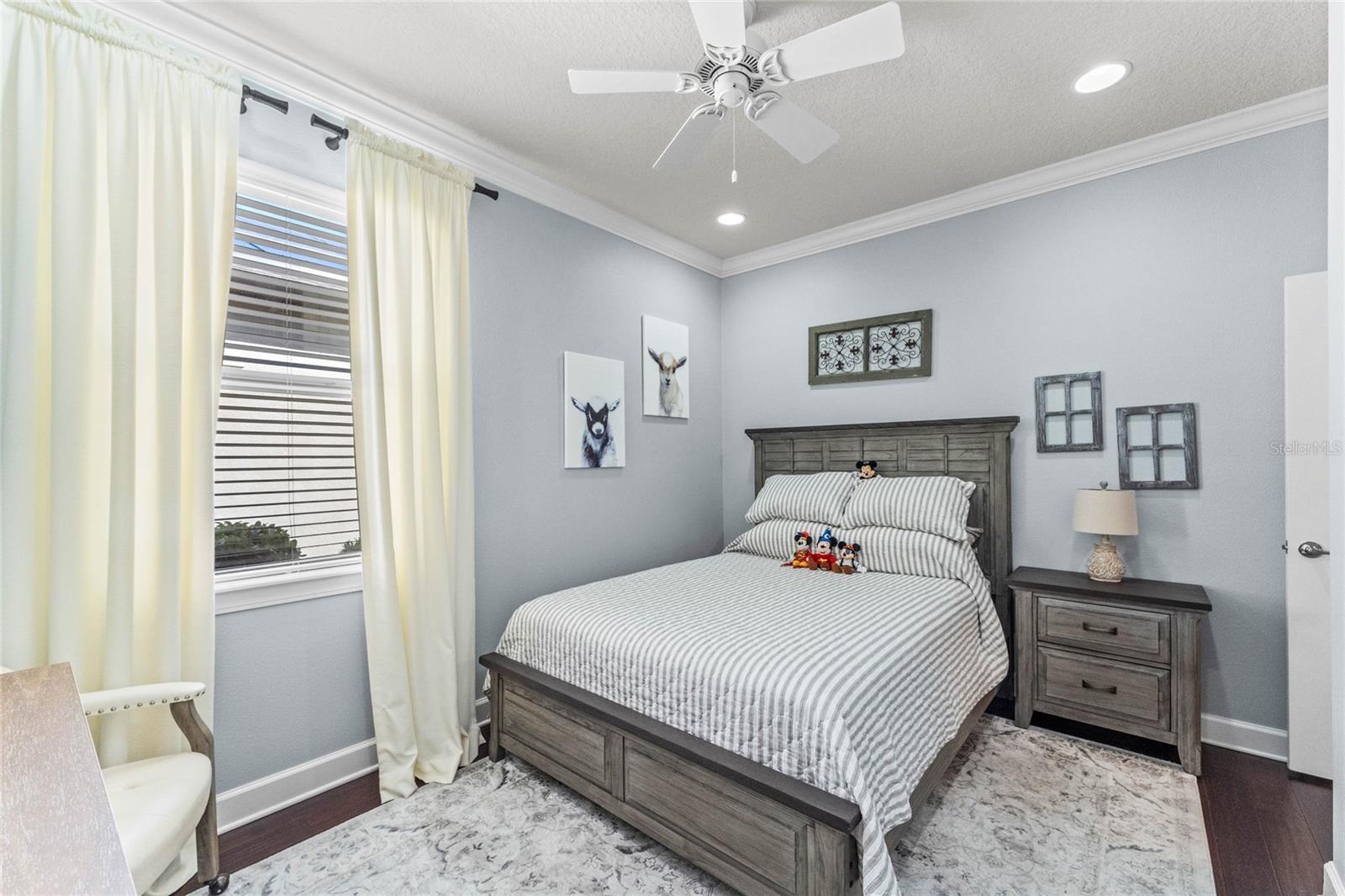 317 ALICANTE CT