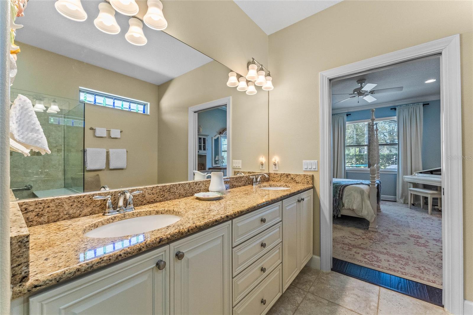 317 ALICANTE CT