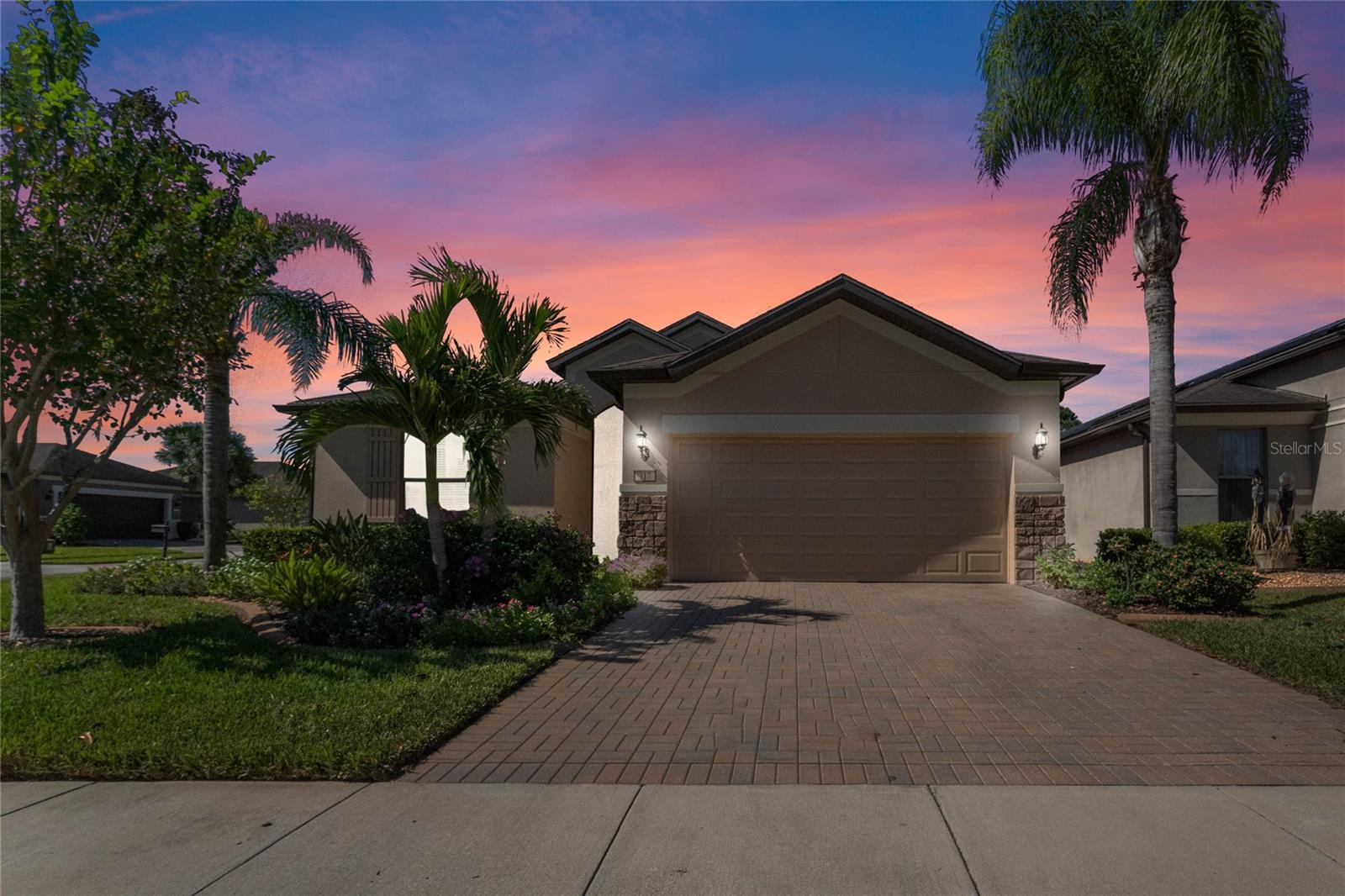 317 ALICANTE CT
