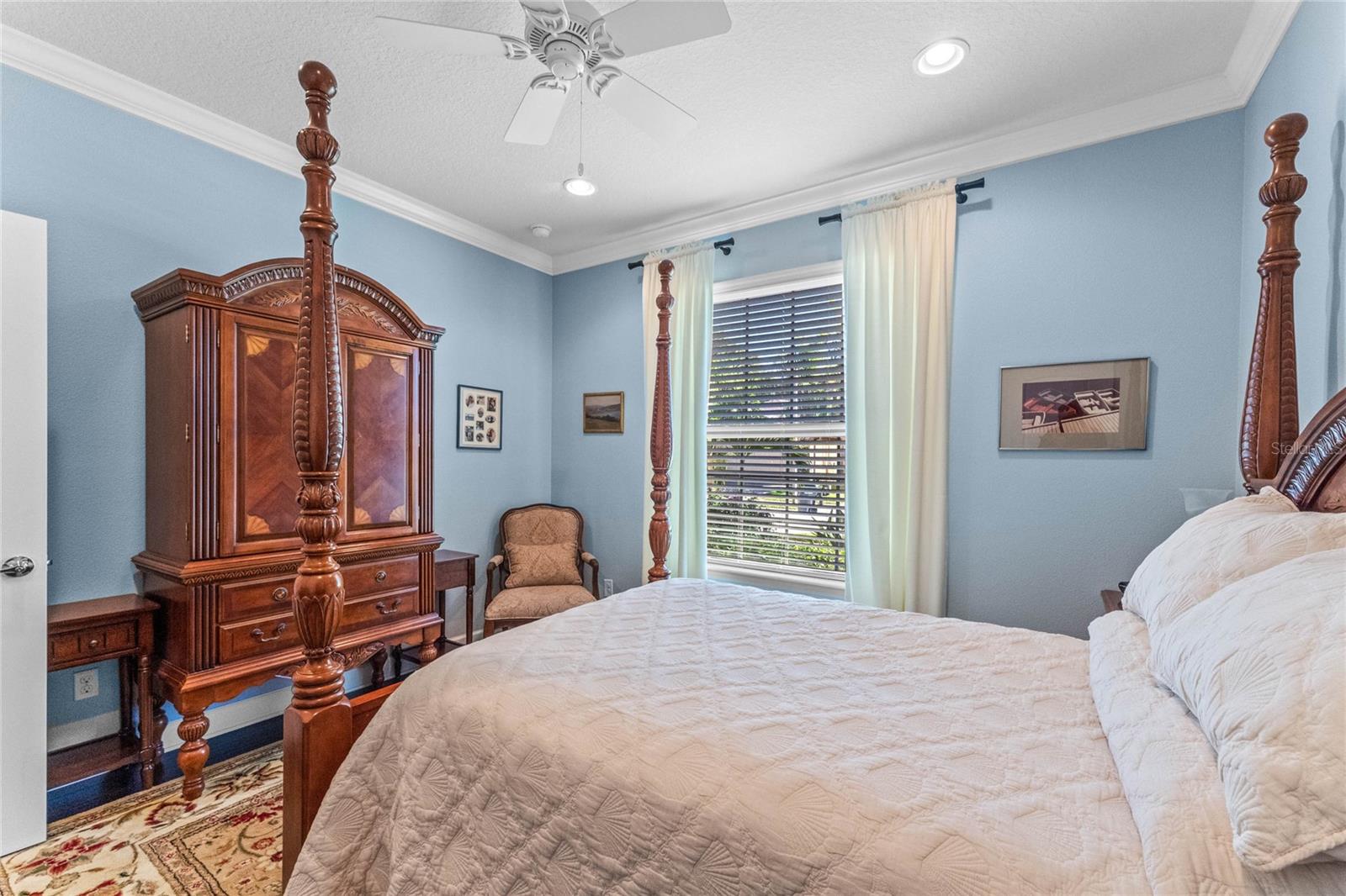 317 ALICANTE CT