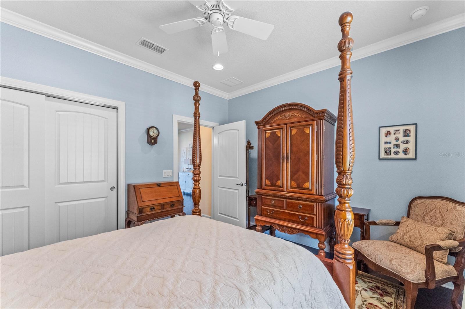 317 ALICANTE CT