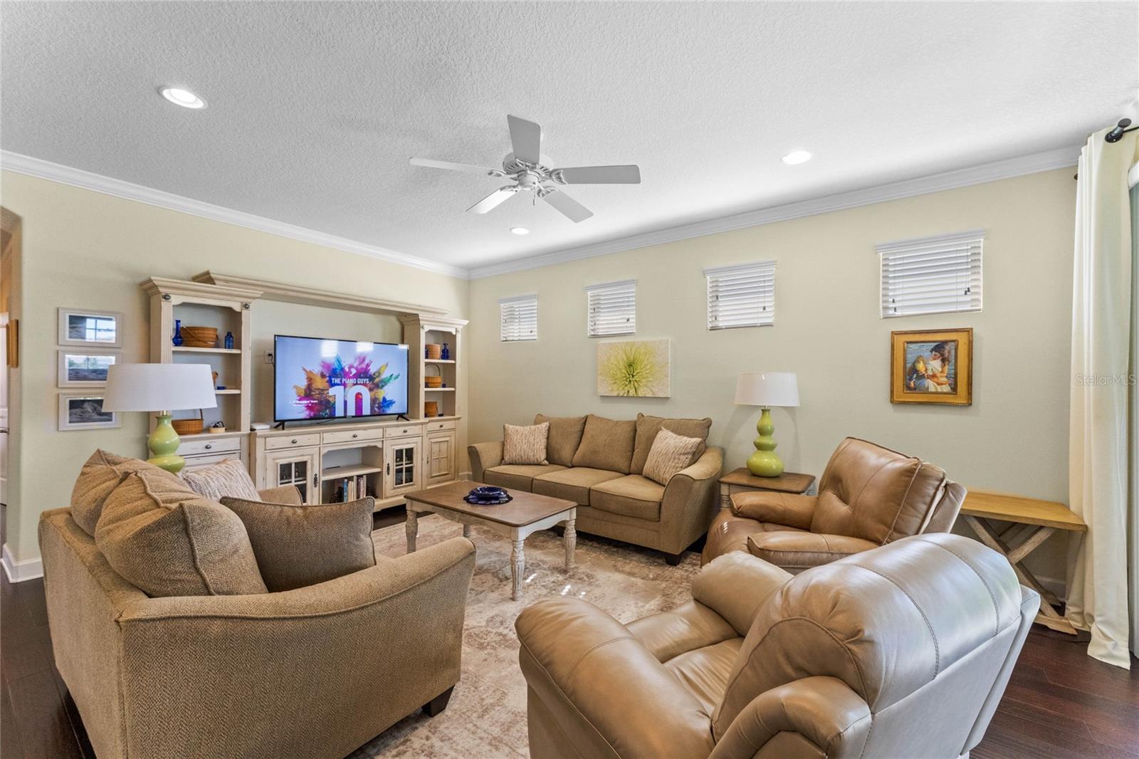 317 ALICANTE CT