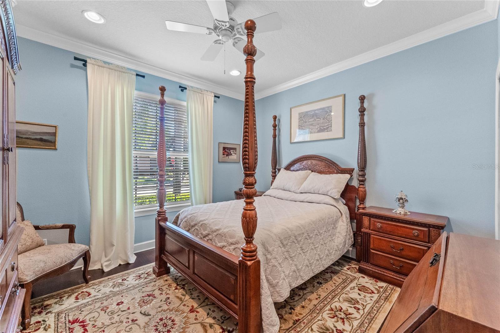 317 ALICANTE CT