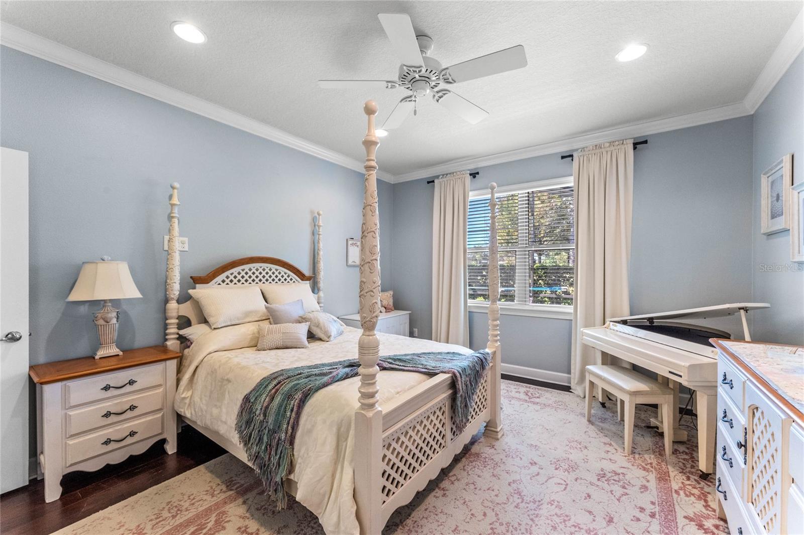 317 ALICANTE CT