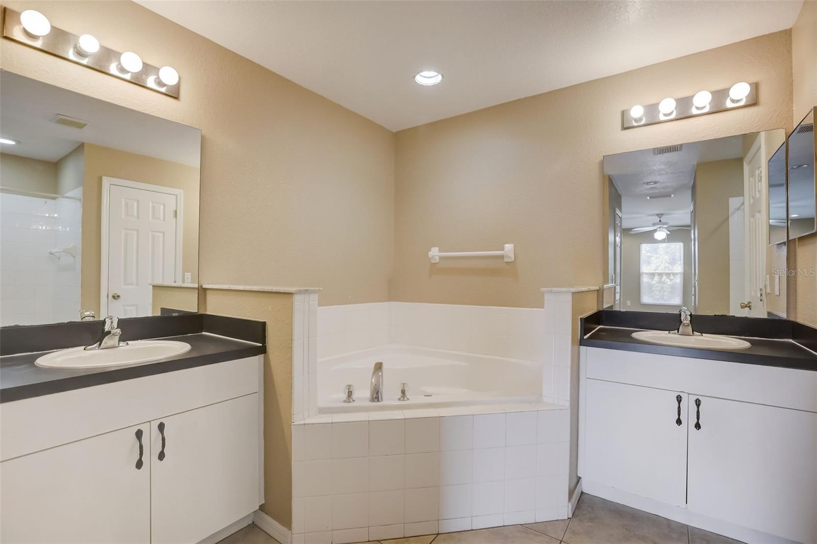 22 PERCH DR