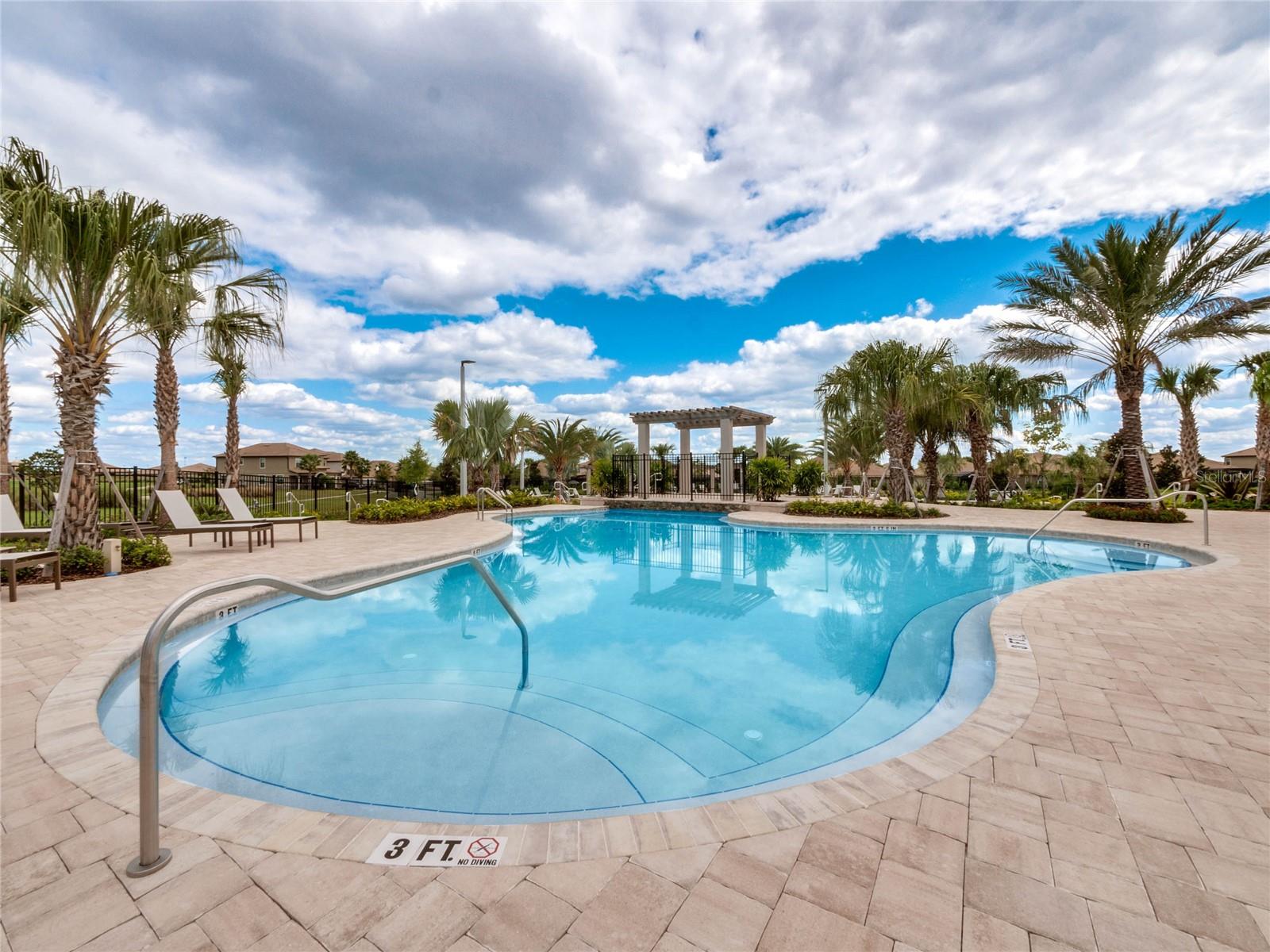 1053 QUAKER RIDGE LN