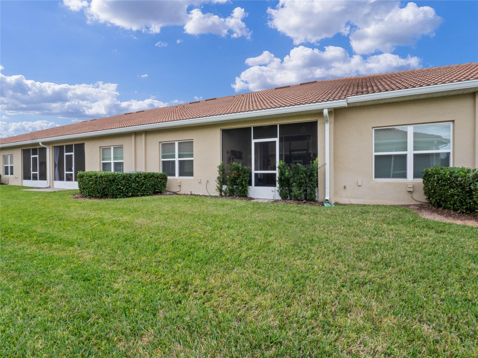 1053 QUAKER RIDGE LN