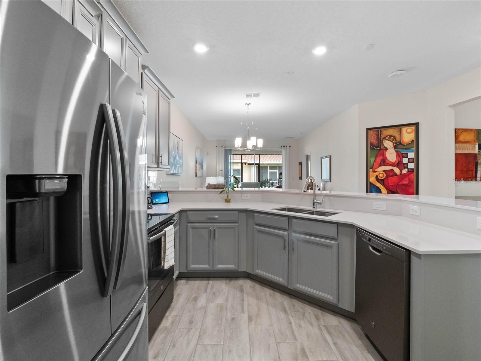 1053 QUAKER RIDGE LN