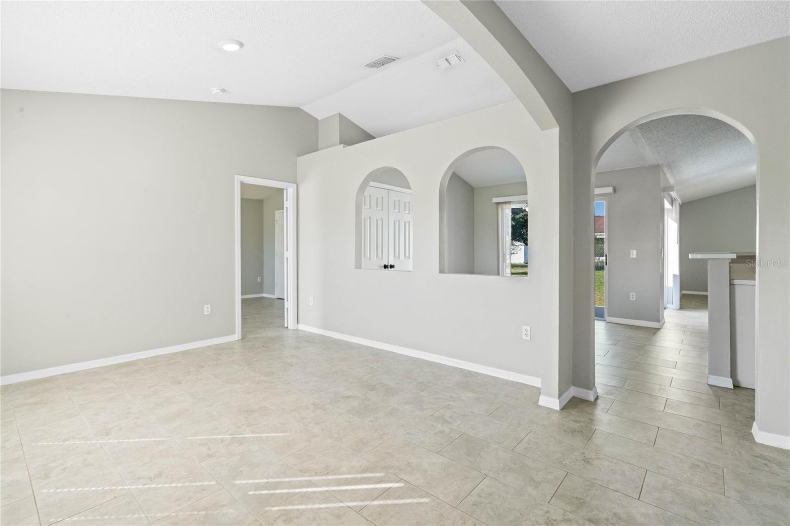 678 BASINGSTOKE CT