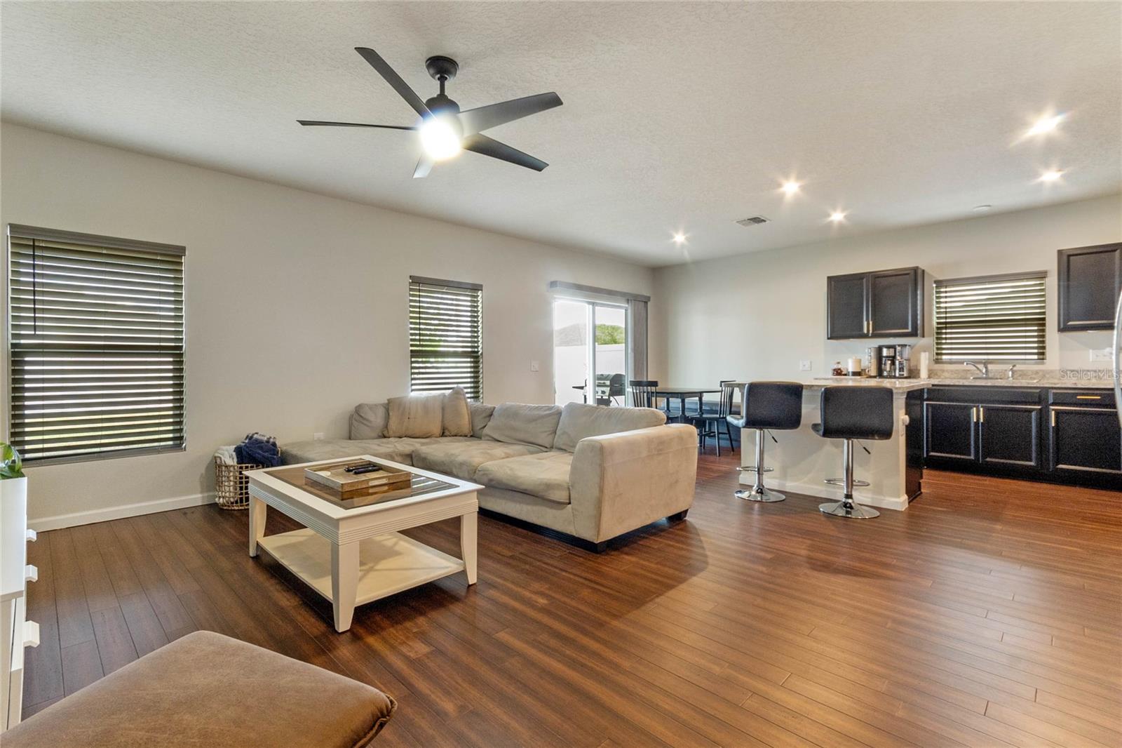 407 ROOKS LOOP
