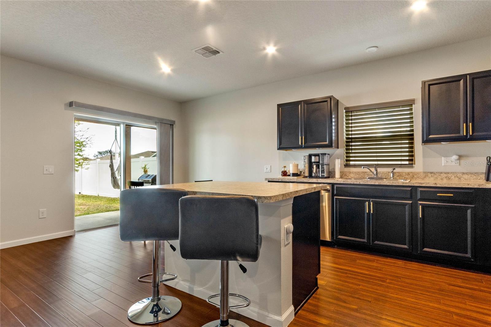 407 ROOKS LOOP