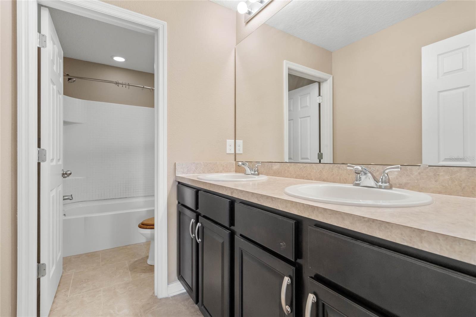 549 GUNSTON CT
