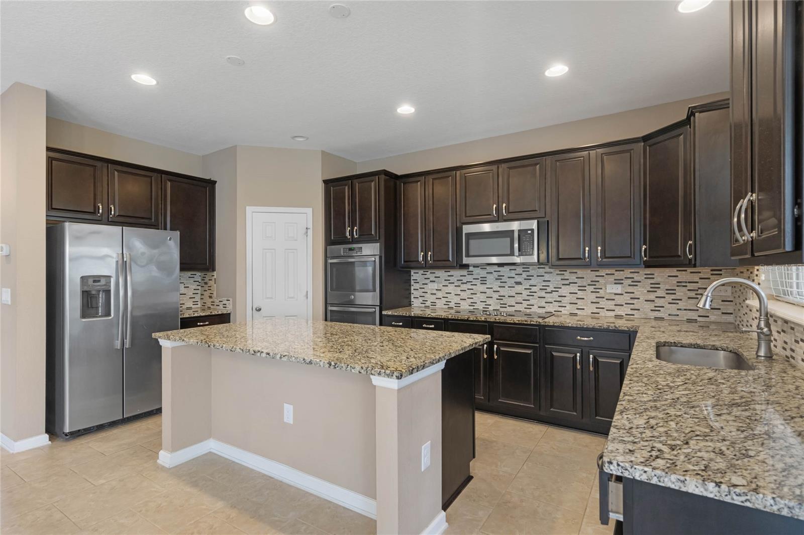 549 GUNSTON CT