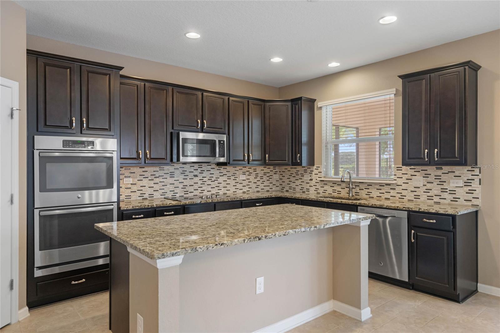 549 GUNSTON CT