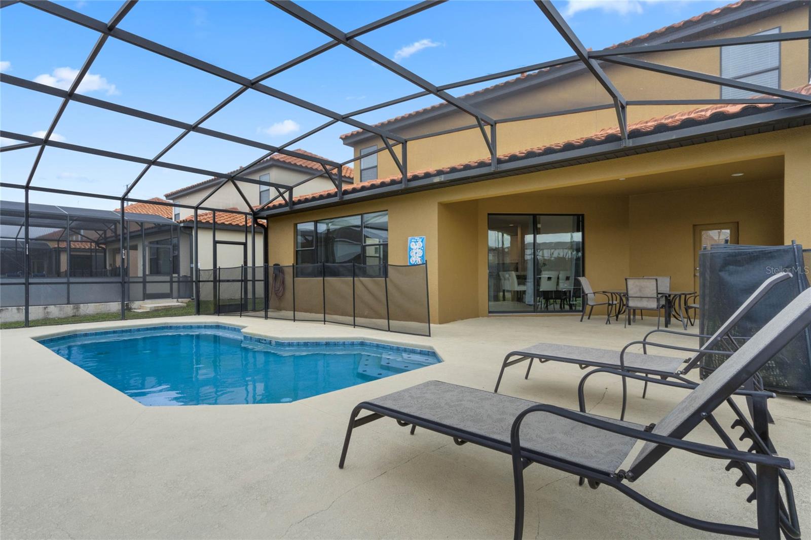 2621 ROSEMONT CIR