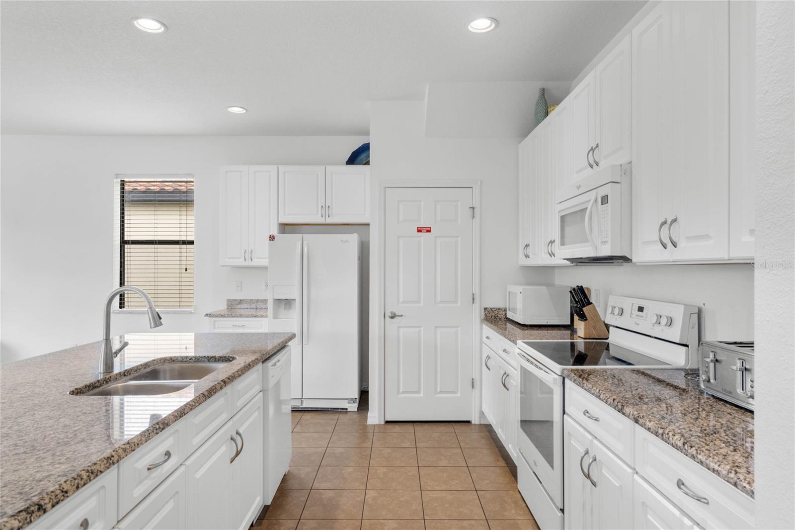 2621 ROSEMONT CIR