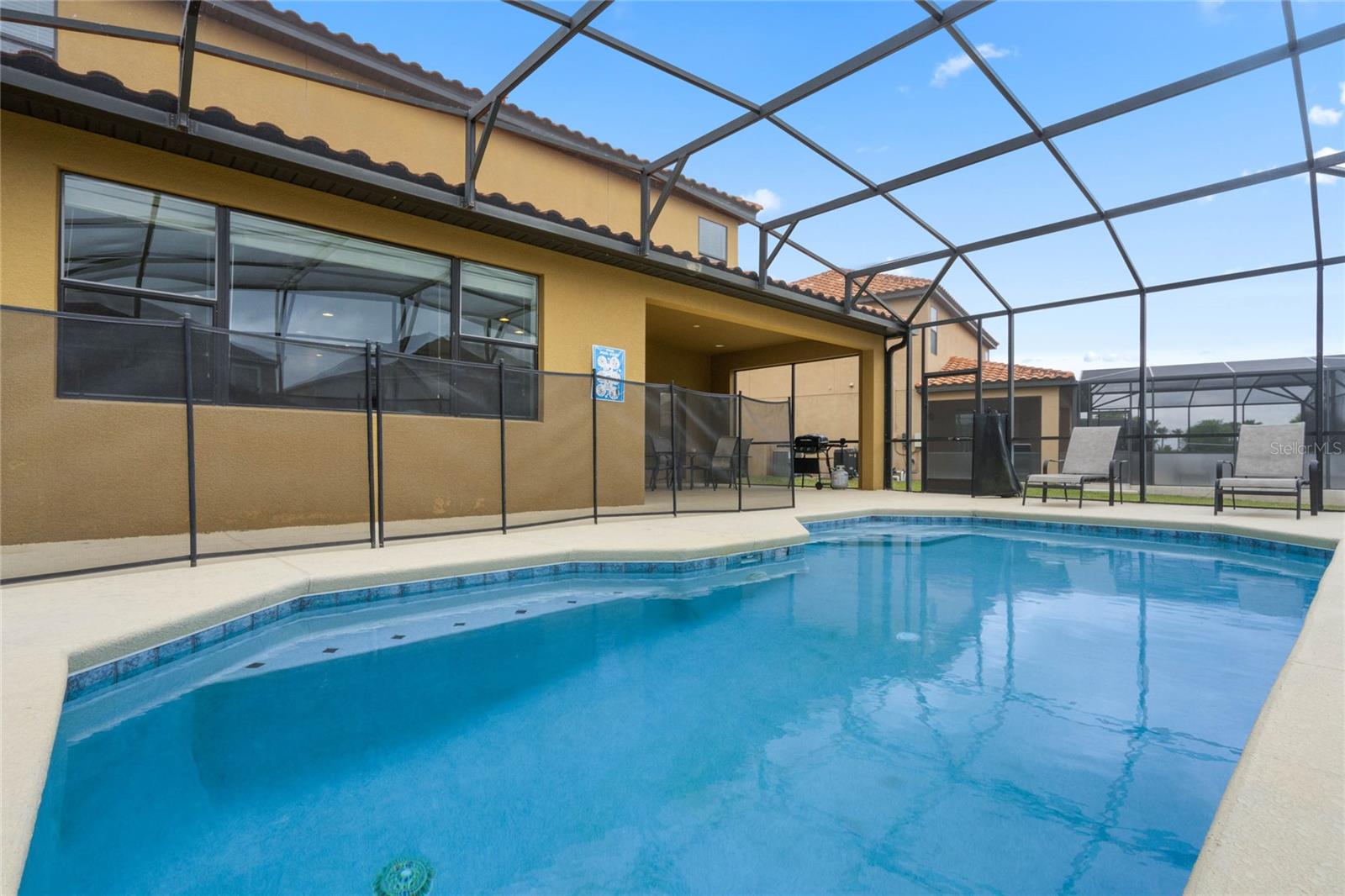 2621 ROSEMONT CIR