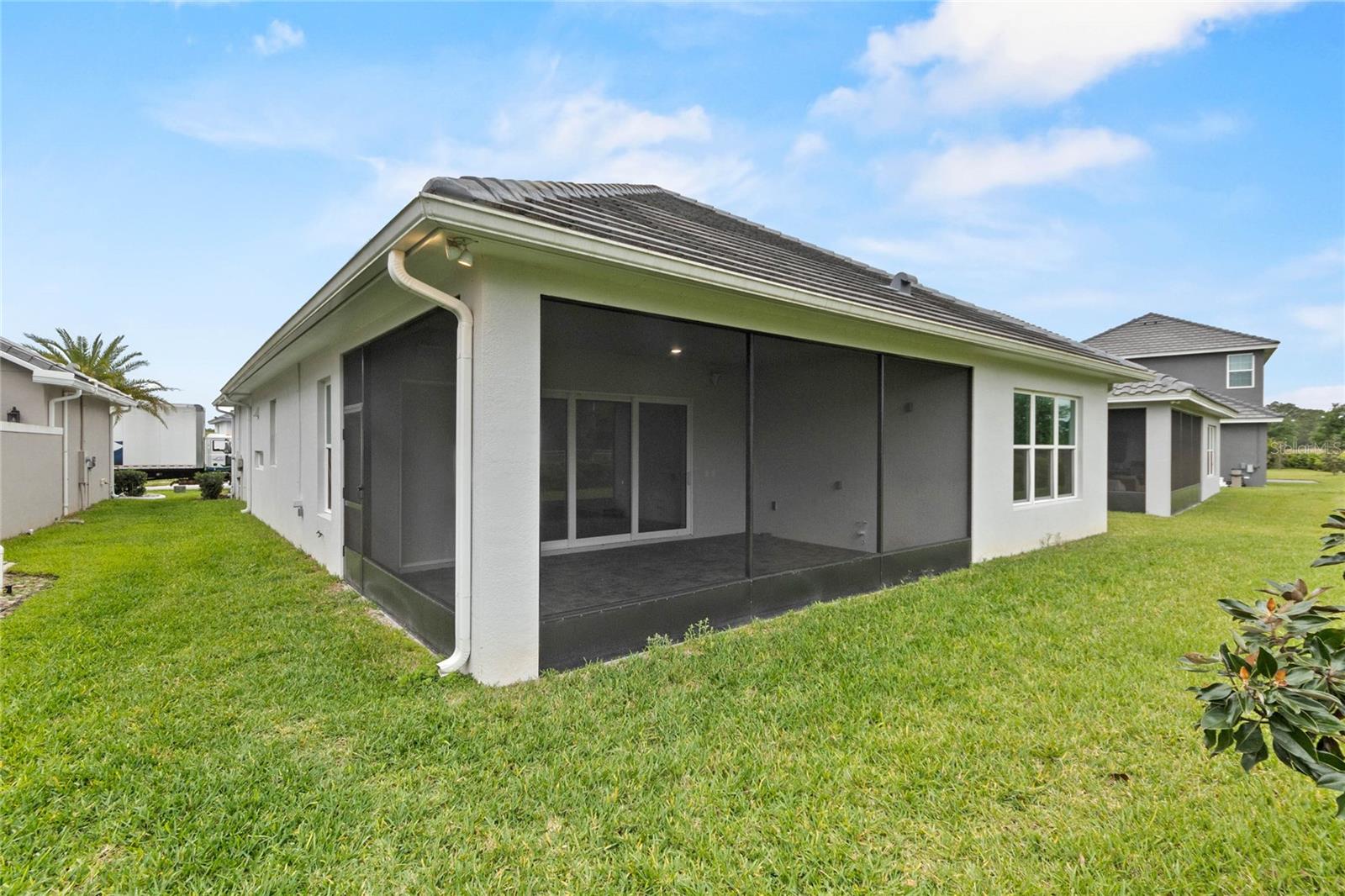 120 HAMPTON LOOP