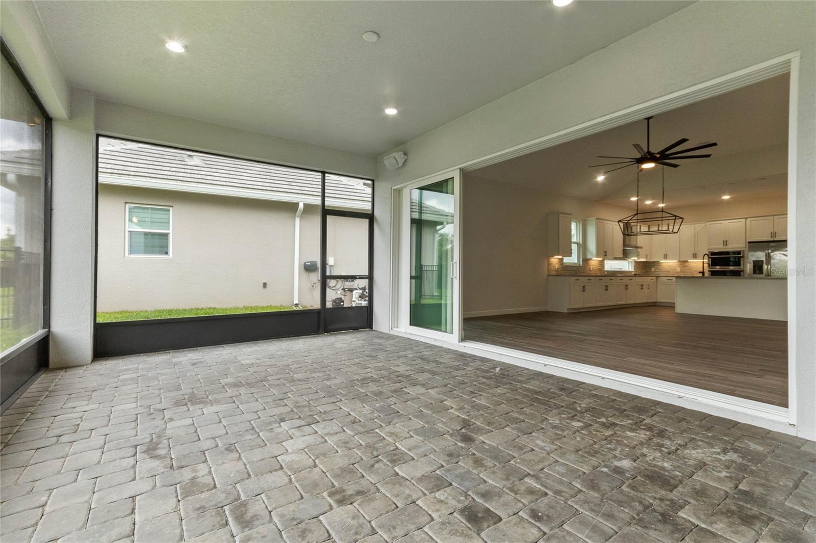 120 HAMPTON LOOP