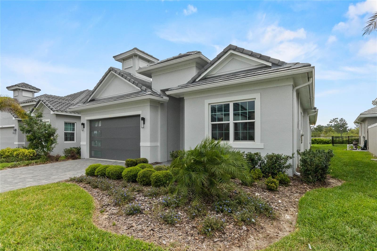 120 HAMPTON LOOP