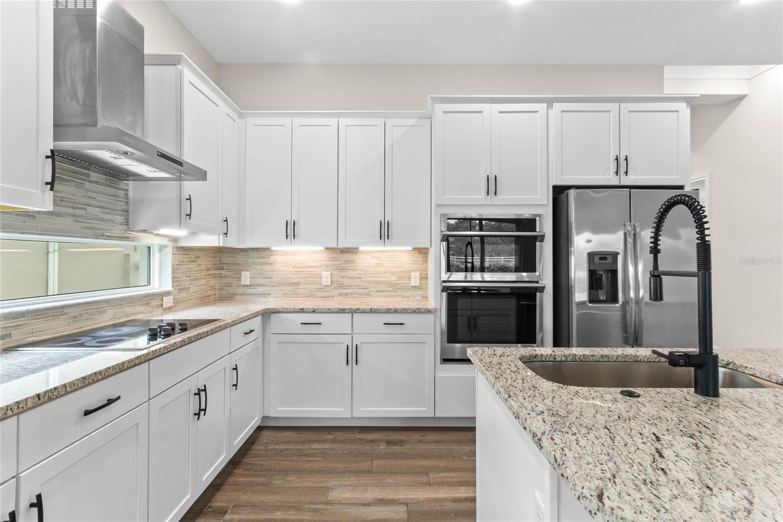 120 HAMPTON LOOP