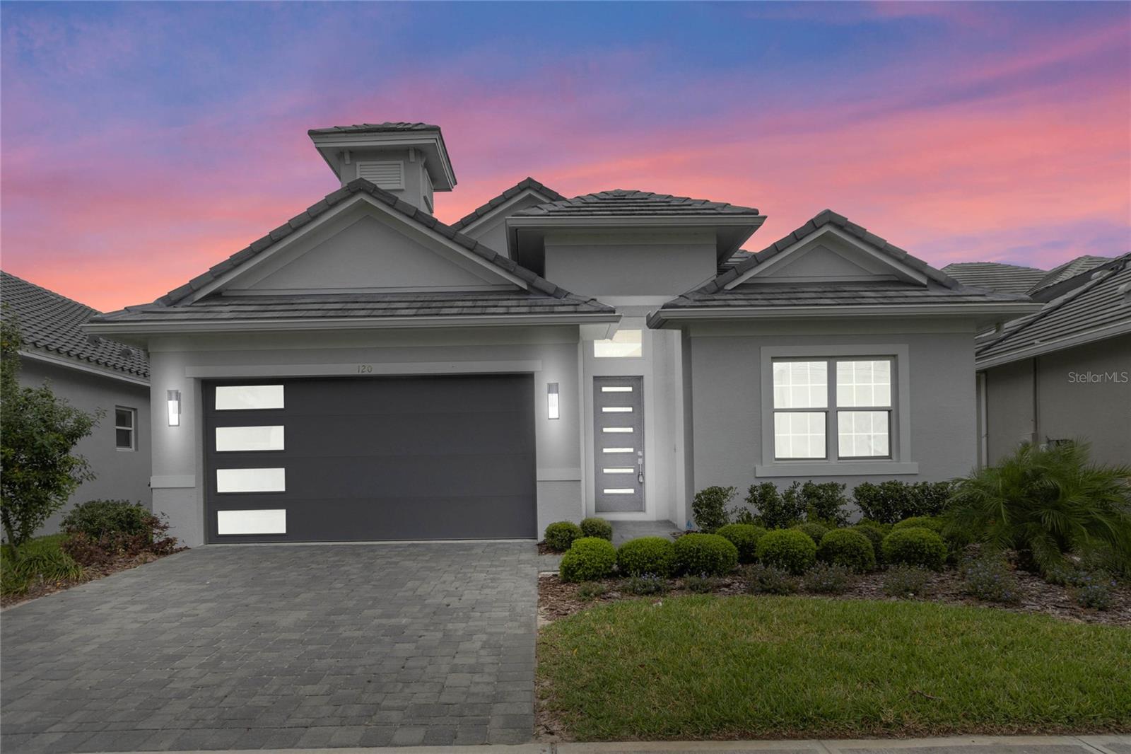 120 HAMPTON LOOP