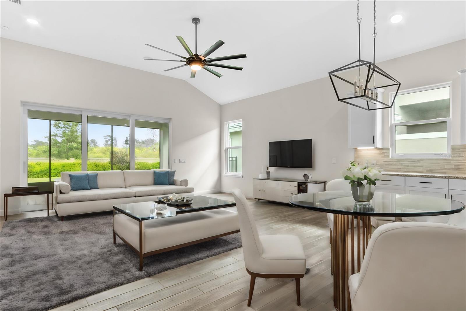 120 HAMPTON LOOP