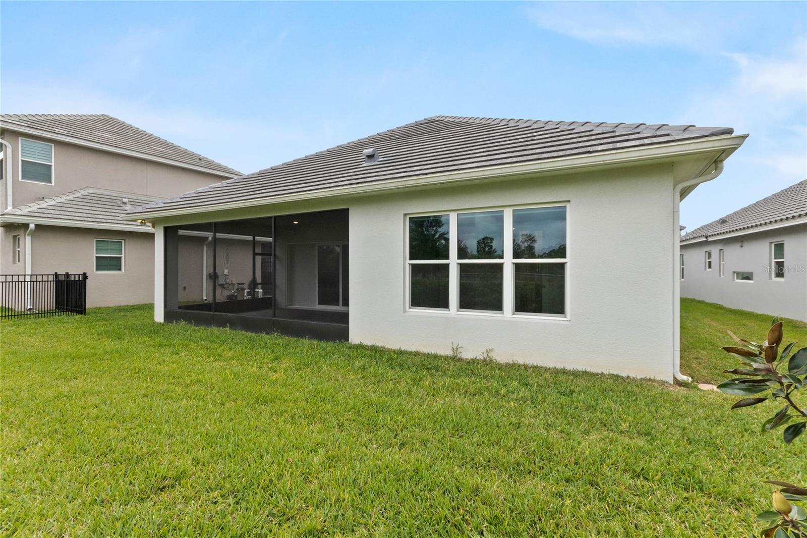 120 HAMPTON LOOP