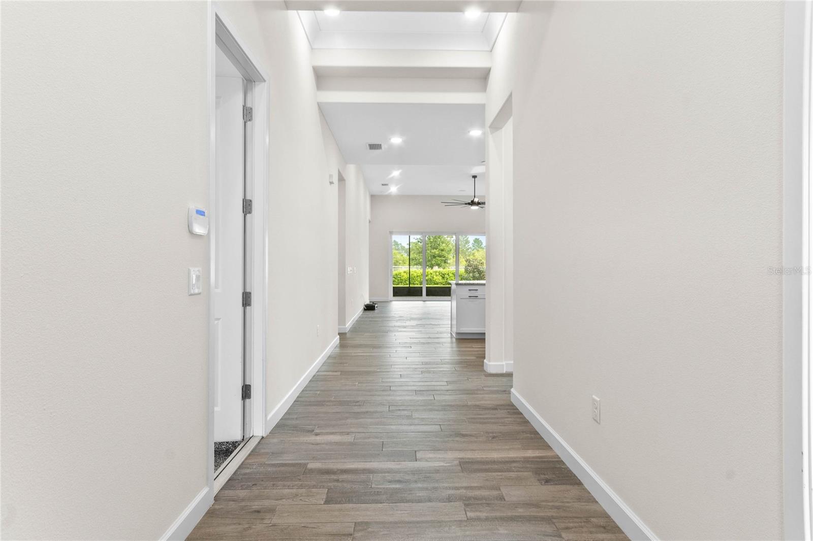 120 HAMPTON LOOP