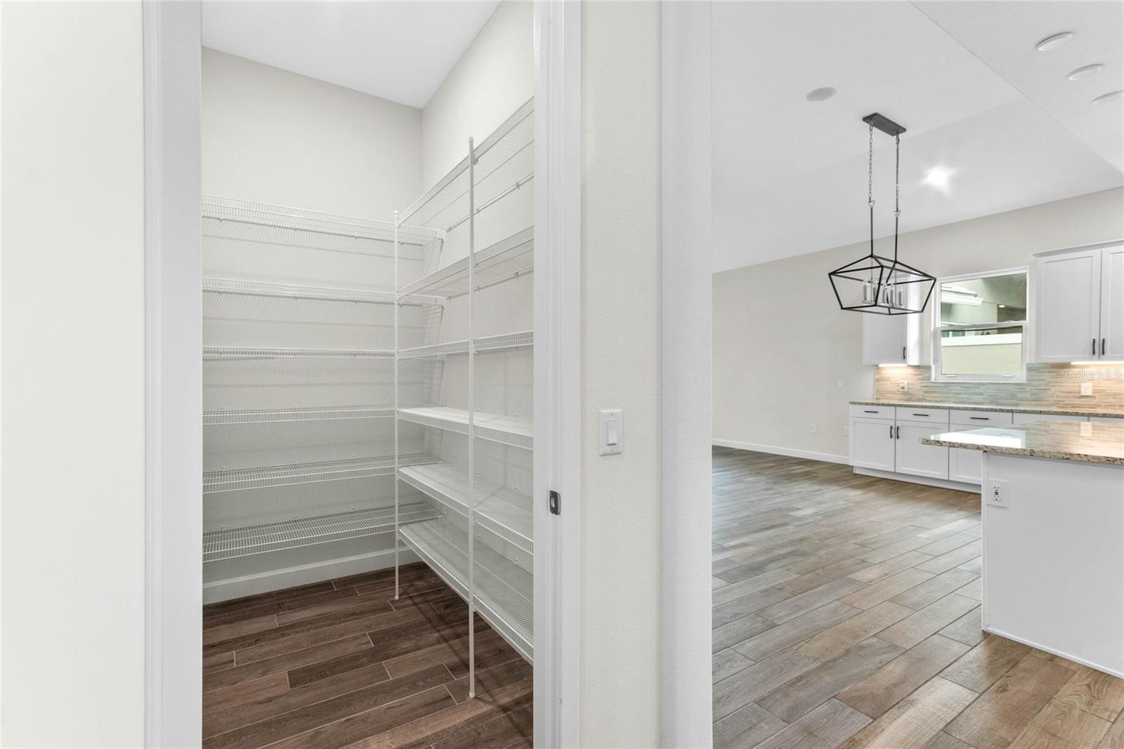 120 HAMPTON LOOP