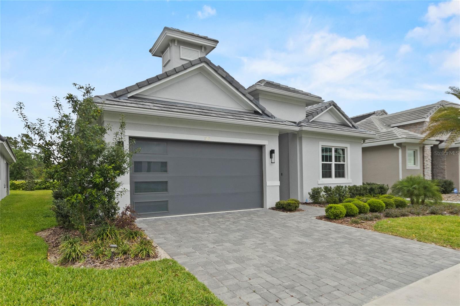 120 HAMPTON LOOP